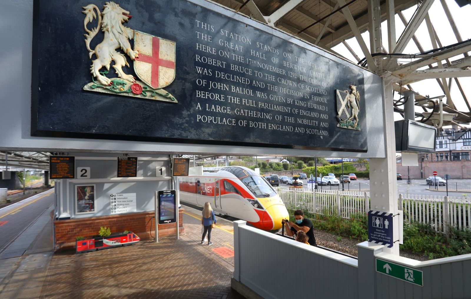 LNER Receives Railway Heritage Award For Berwick Station