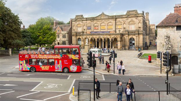 York Hop-on Hop-off bus